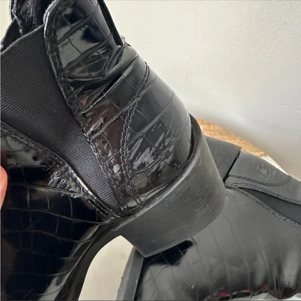 Steve Madden Audience heeled ankle boots in black crocodile texture size 7